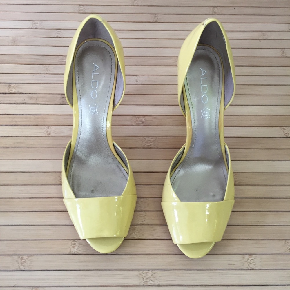 Aldo yellow patent leather heels